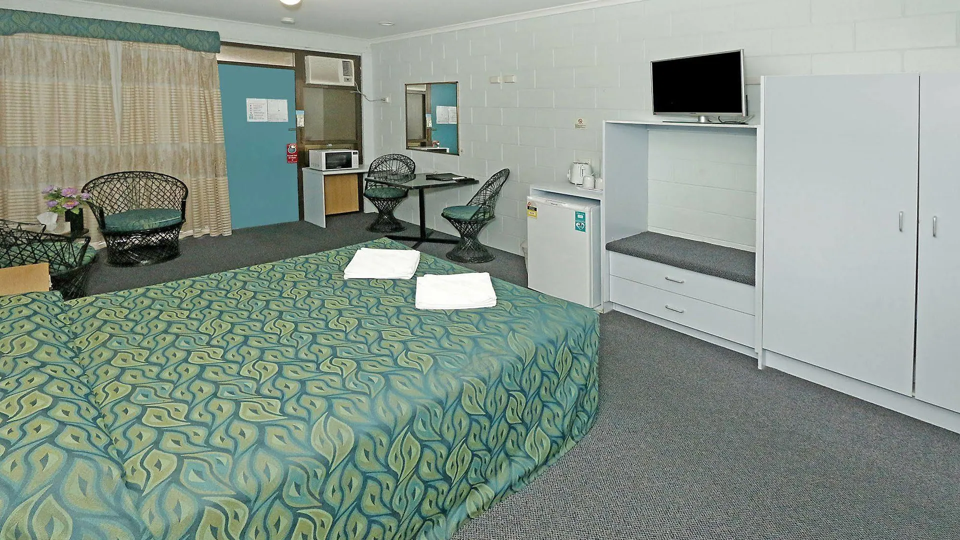 ***  Y Motels Rockhampton Australia