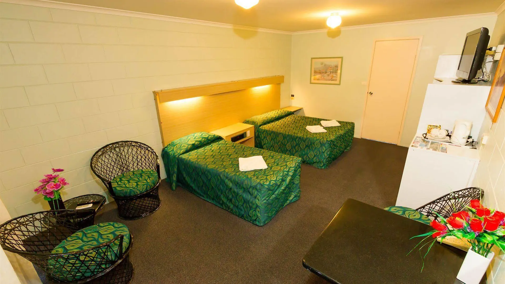 Y Motels Rockhampton 3*,  Australia